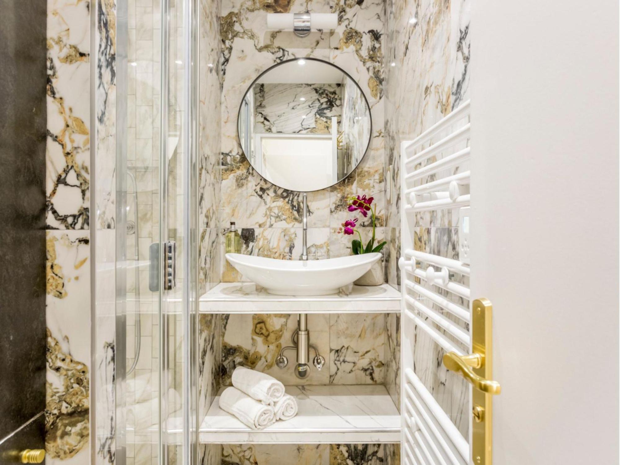 Apartment Merveil -luxury -champs Elysees-haussmann Ii Paris